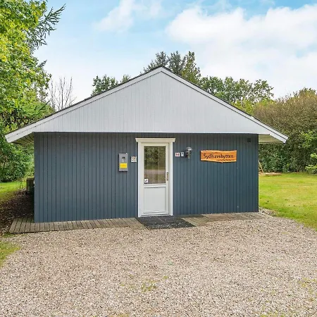 6 Person Holiday In Semesterbostad